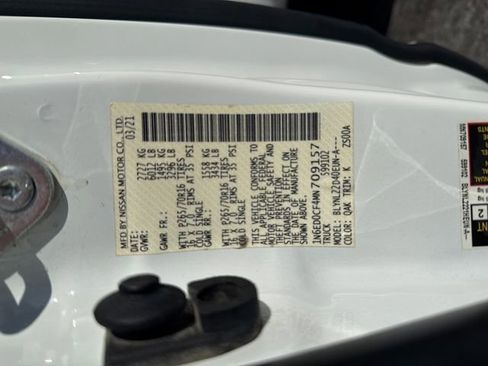 Used 2021 Nissan Frontier SV w/ SV Utility Package image 30