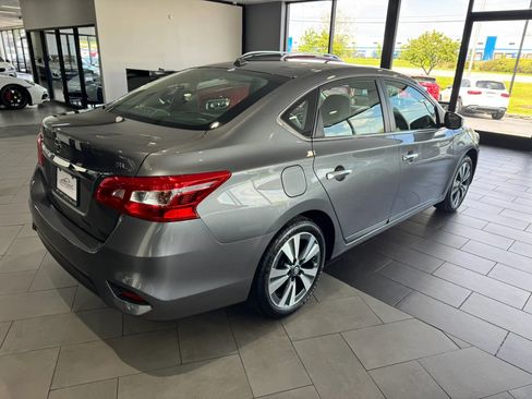 Used 2016 Nissan Sentra SL w/ SL Premium Package FWD image 6