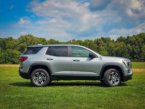 New 2027 GMC Terrain Elevation AWD/4WD image 2