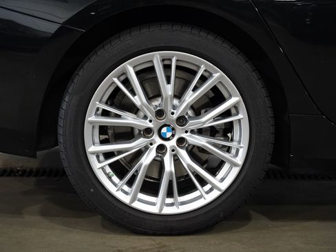 Used 2023 BMW 330i xDrive Sedan w/ Premium Package AWD/4WD image 9