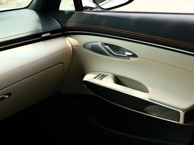 Certified 2026 Genesis GV70 3.5T Sport Prestige AWD/4WD image 31