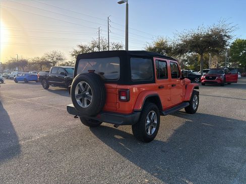 Used 2018 Jeep Wrangler Unlimited Sahara image 5