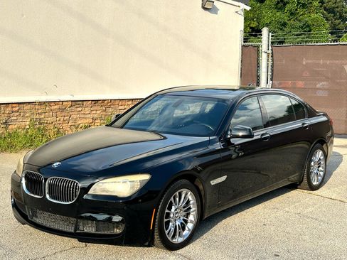 Used 2011 BMW 750Li image 2