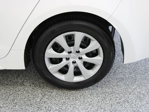 Used 2024 Toyota Corolla LE FWD image 10