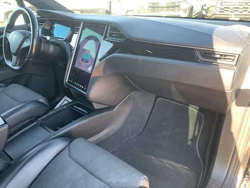 Used 2018 Tesla Model X 75D AWD/4WD image 27