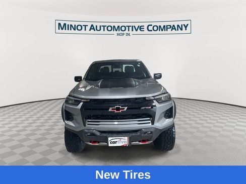 Used 2024 Chevrolet Colorado ZR2 w/ ZR2 Convenience Package III AWD/4WD image 3