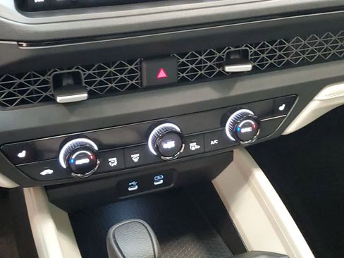 Certified 2025 Honda Accord SE image 30