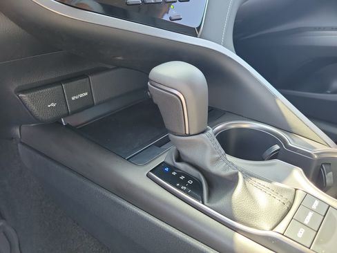Used 2024 Toyota Camry SE FWD image 26