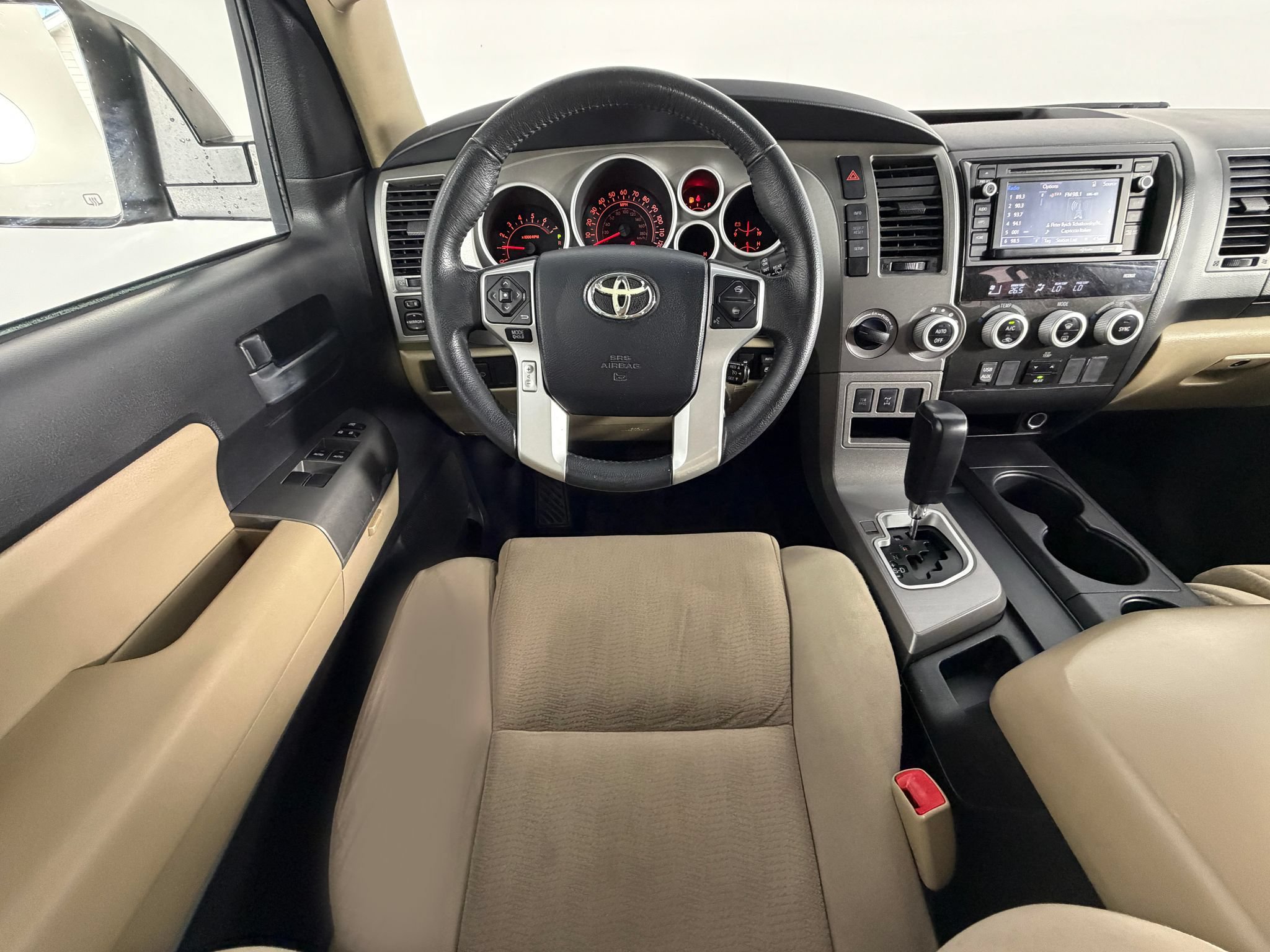 Used 2016 Toyota Sequoia SR5 AWD/4WD image 12