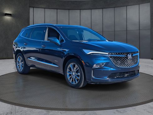 Used 2022 Buick Enclave Avenir w/ Avenir Technology Package image 8