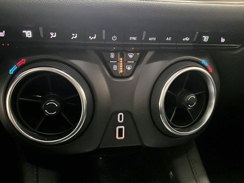 Used 2021 Chevrolet Blazer LT image 15