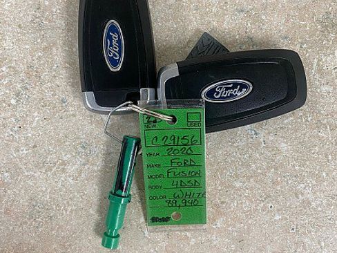 Used 2020 Ford Fusion SE image 26
