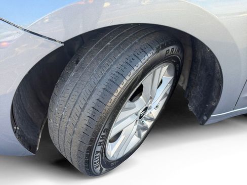 Used 2019 Hyundai Elantra Value Edition FWD image 9