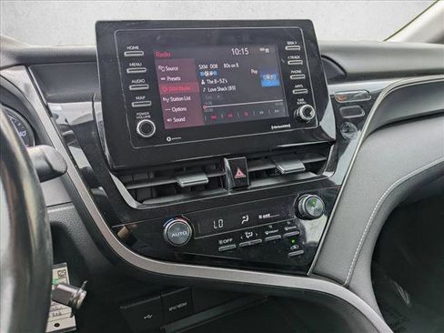 Used 2021 Toyota Camry SE FWD image 15