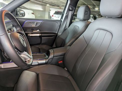 Used 2025 Mercedes-Benz GLB 250 image 19