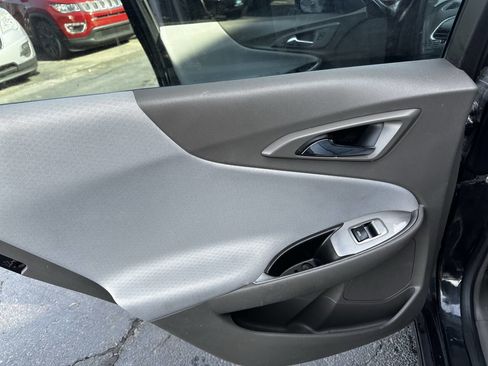 Used 2018 Chevrolet Malibu LT image 29