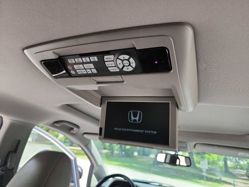Used 2013 Honda Odyssey Touring image 37