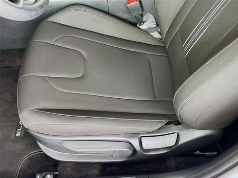 Certified 2025 Hyundai Elantra Hybrid FWD image 23