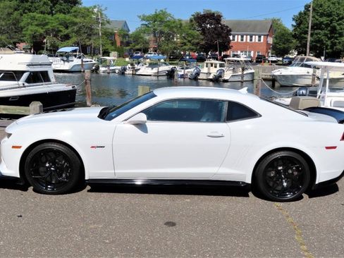 Used 2015 Chevrolet Camaro Z/28 RWD image 5