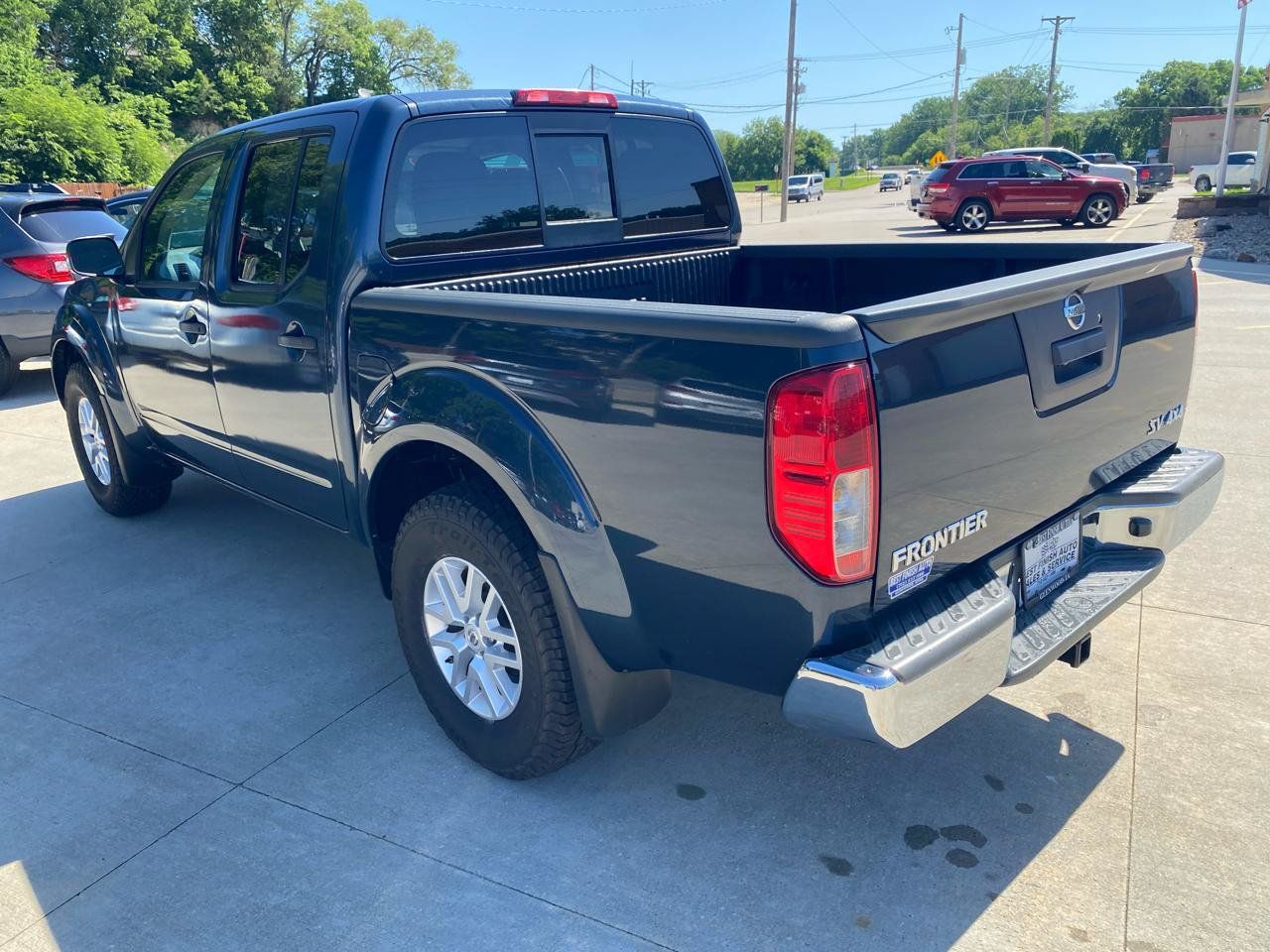 Used 2018 Nissan Frontier SV AWD/4WD image 9