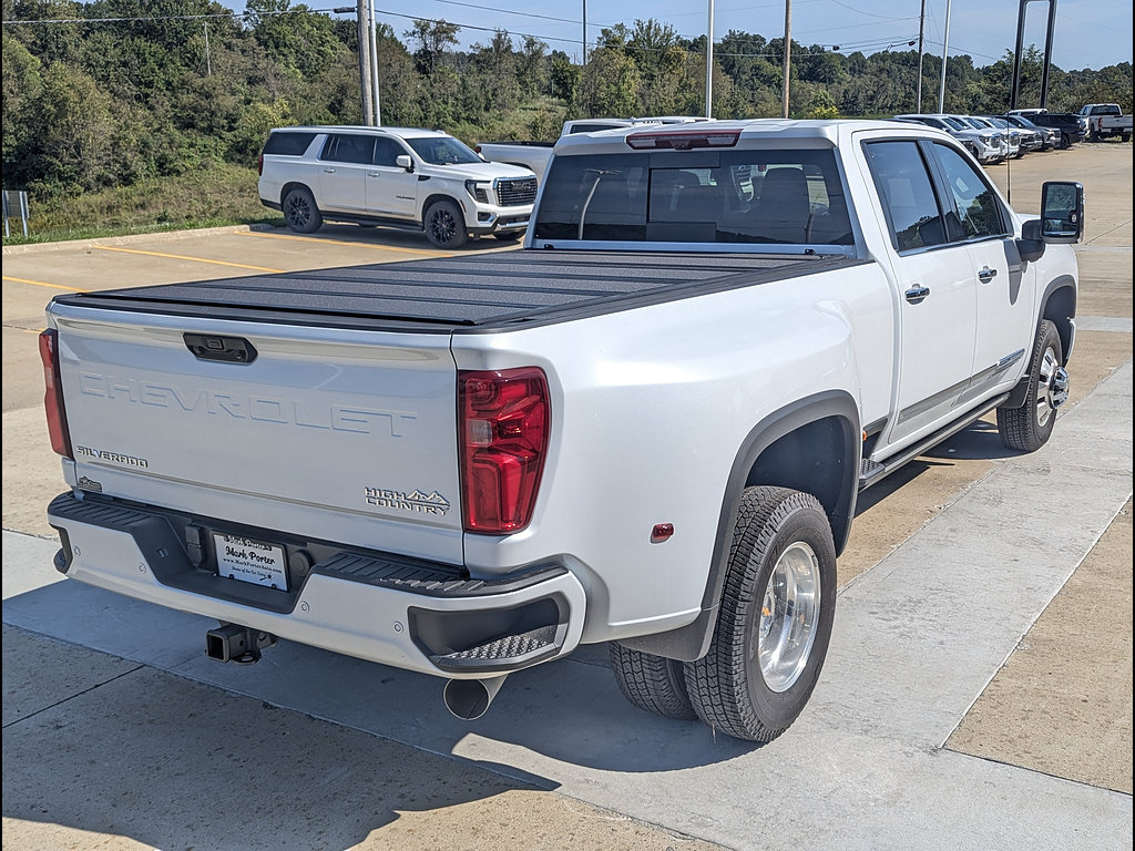 New 2026 Chevrolet Silverado 3500 High Country w/ High Country Premium Package AWD/4WD image 7