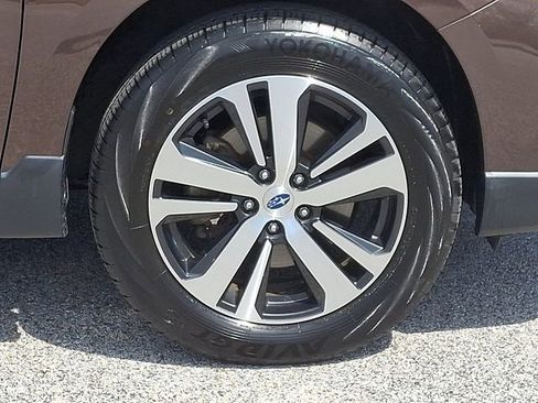 Used 2019 Subaru Outback 2.5i Limited image 11