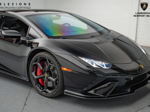 Used 2023 Lamborghini Huracan Tecnica image 2