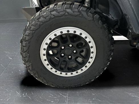 Used 2019 Jeep Wrangler Unlimited Sport S AWD/4WD image 34