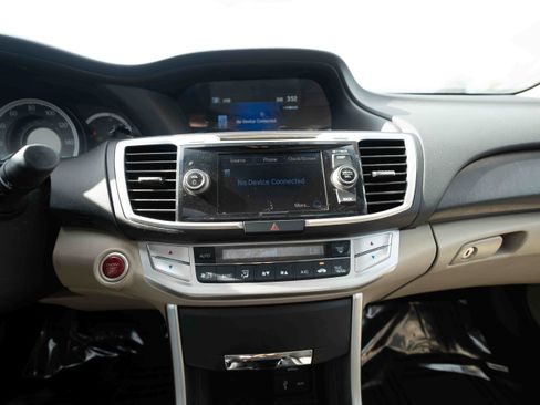 Used 2013 Honda Accord EX-L image 17