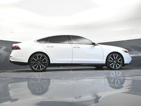Used 2024 Honda Accord Touring image 34