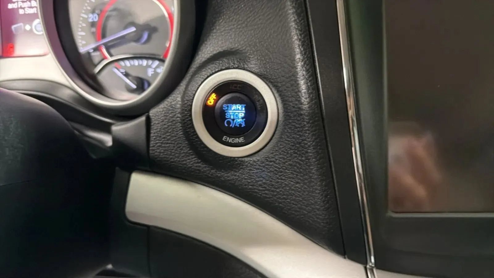Used 2013 Dodge Journey SXT w/ Flexible Seating Group FWD image 14