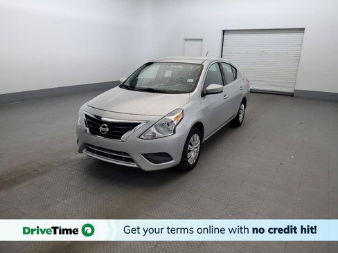 Used 2019 Nissan Versa SV FWD image 1