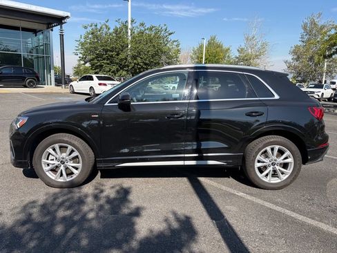 Used 2023 Audi Q3 2.0T Premium w/ Convenience Package AWD/4WD image 4