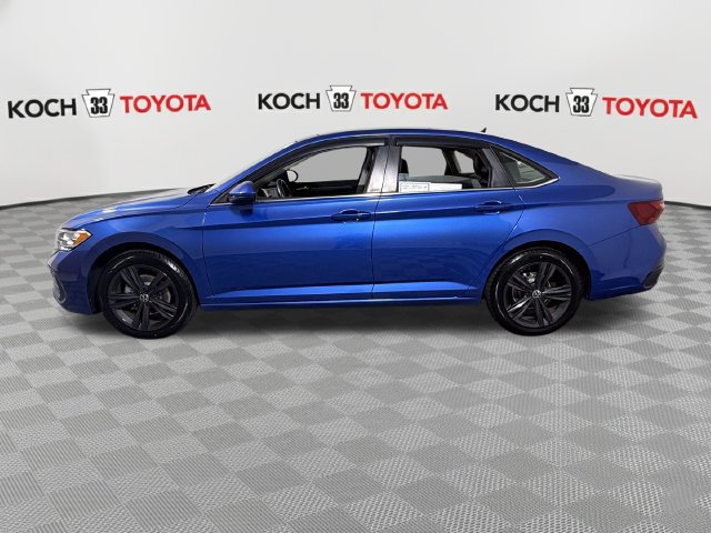Used 2022 Volkswagen Jetta SE FWD image 4