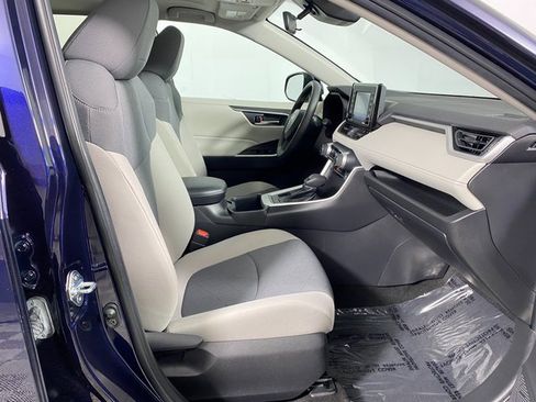 Certified 2022 Toyota RAV4 XLE image 8
