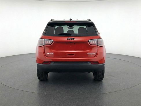 Used 2025 Jeep Compass Trailhawk image 7