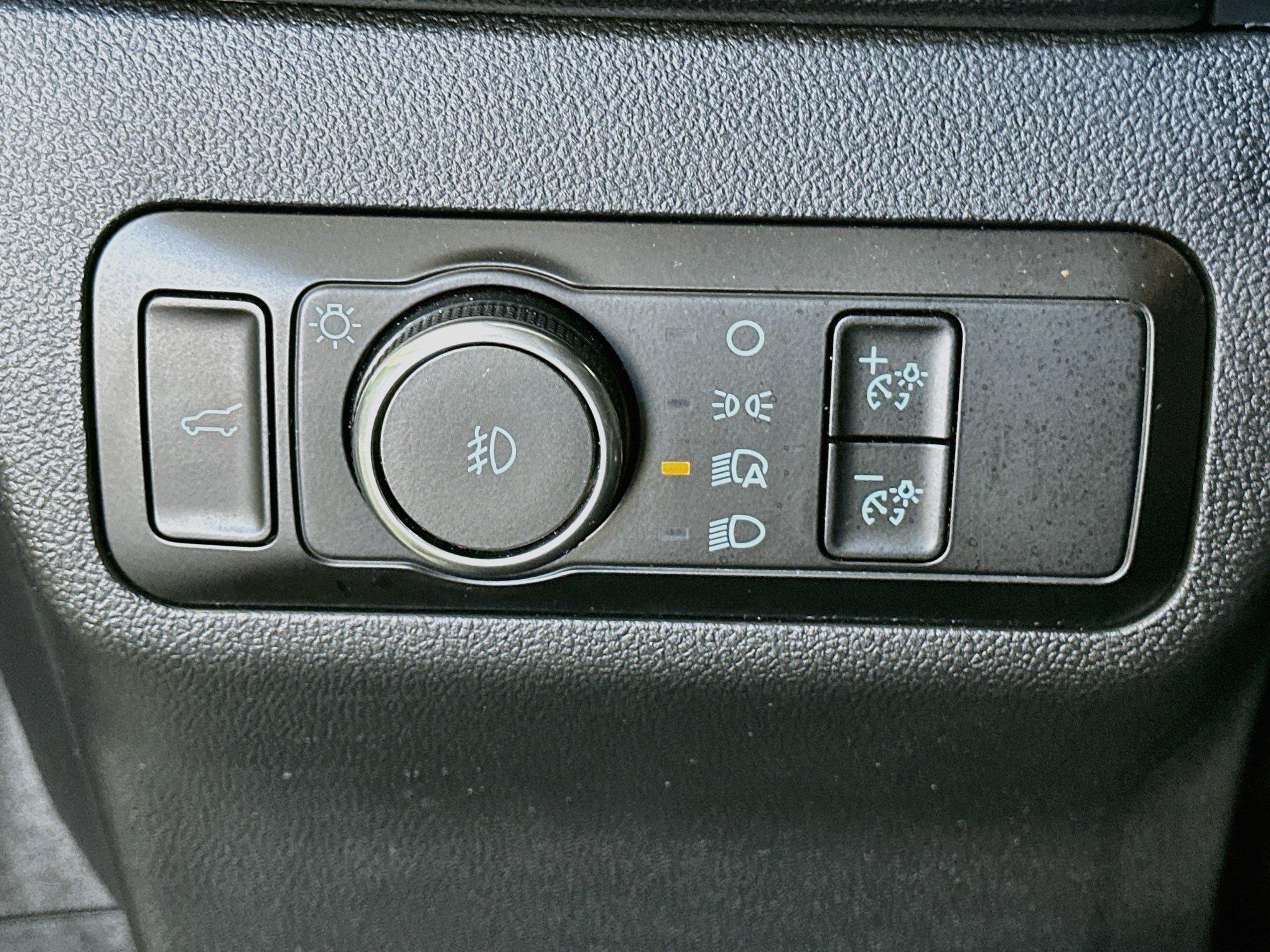 Used 2025 Ford Escape ST-Line Select AWD/4WD image 17