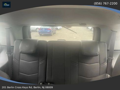 Used 2017 Cadillac Escalade Luxury RWD image 11