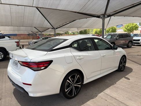 Used 2023 Nissan Sentra SR w/ SR Premium Package FWD image 10