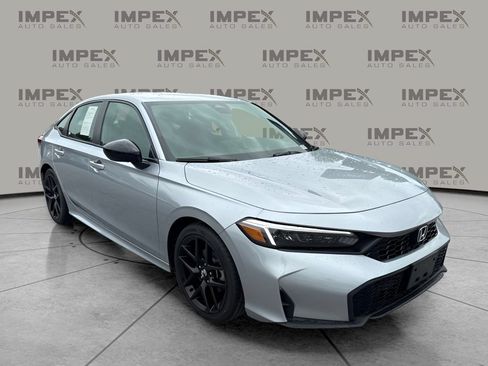 Used 2025 Honda Civic Sport image 4
