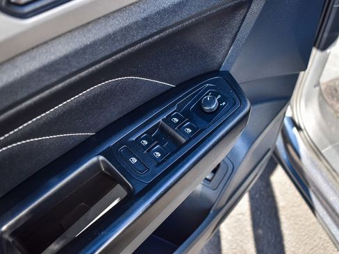 Used 2020 Volkswagen Atlas Cross Sport SEL image 21