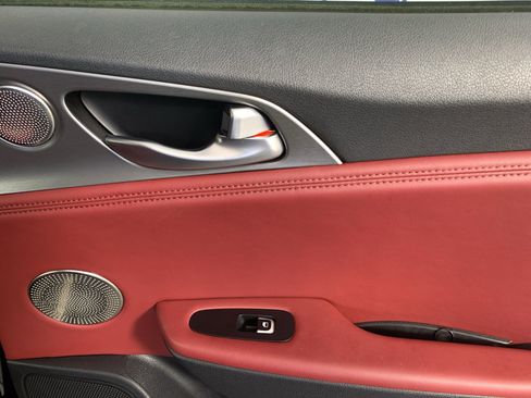 Used 2018 Kia Stinger GT2 AWD/4WD image 35