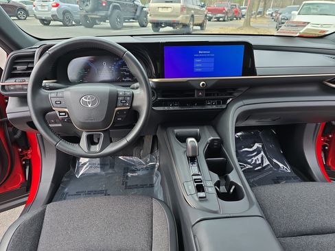 Used 2023 Toyota Crown XLE image 21