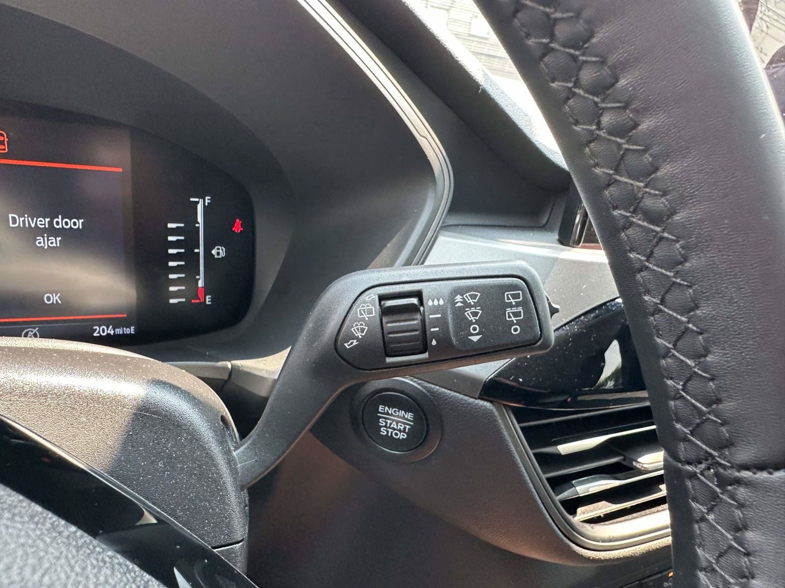 Used 2023 Ford Escape Active AWD/4WD image 29