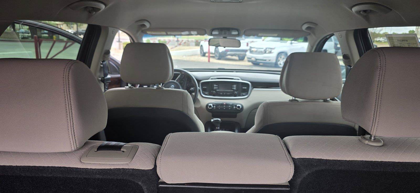 Used 2016 Kia Sorento FWD image 10