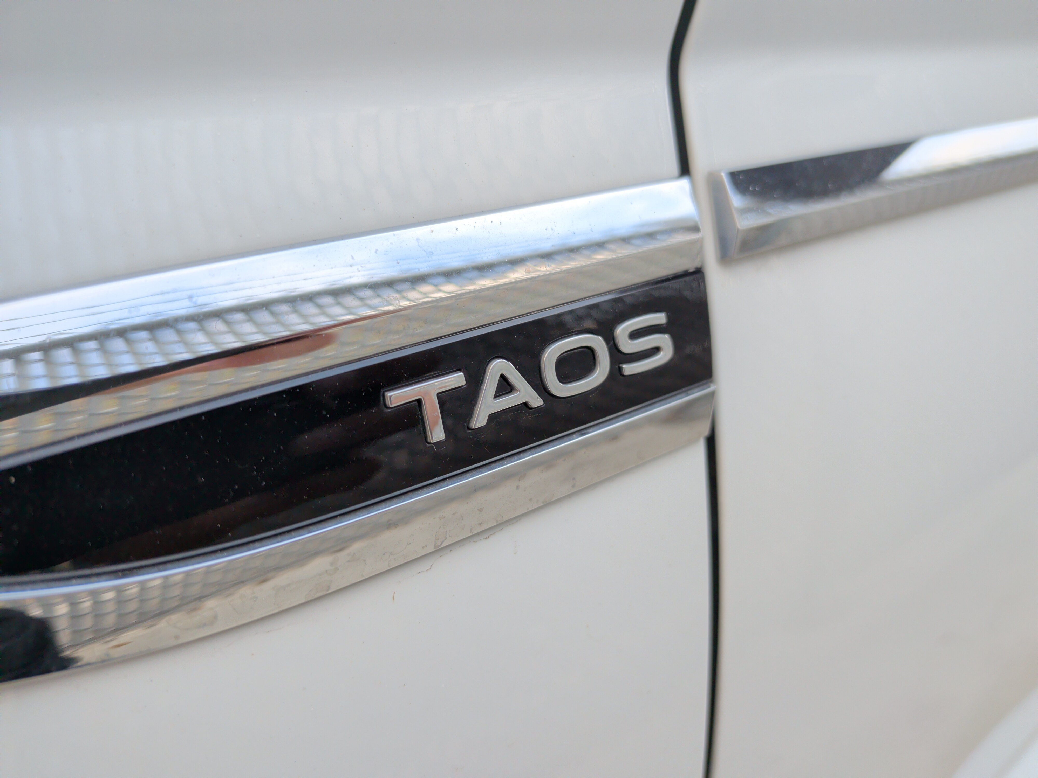 Used 2024 Volkswagen Taos S FWD image 35