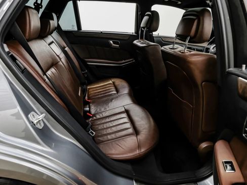 Used 2014 Mercedes-Benz E 350 4MATIC Wagon image 37