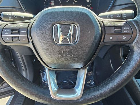 Used 2024 Honda CR-V LX image 22