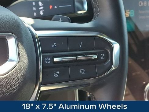 Used 2025 GMC Acadia Elevation AWD/4WD image 9