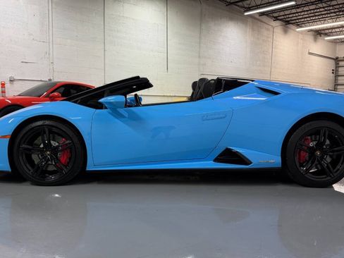 Used 2020 Lamborghini Huracan EVO RWD image 30